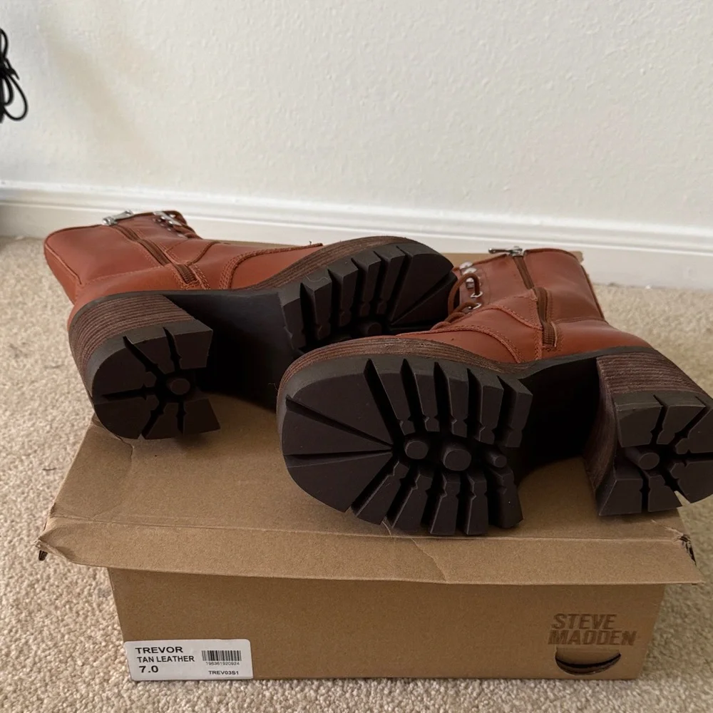 Steve Madden Brown Lace-Up Combat Boots NEW - Picture 3 of 7